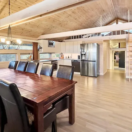 Utsikt Mot Fjellene In Out 16 Sengeplasser Semesterbostad